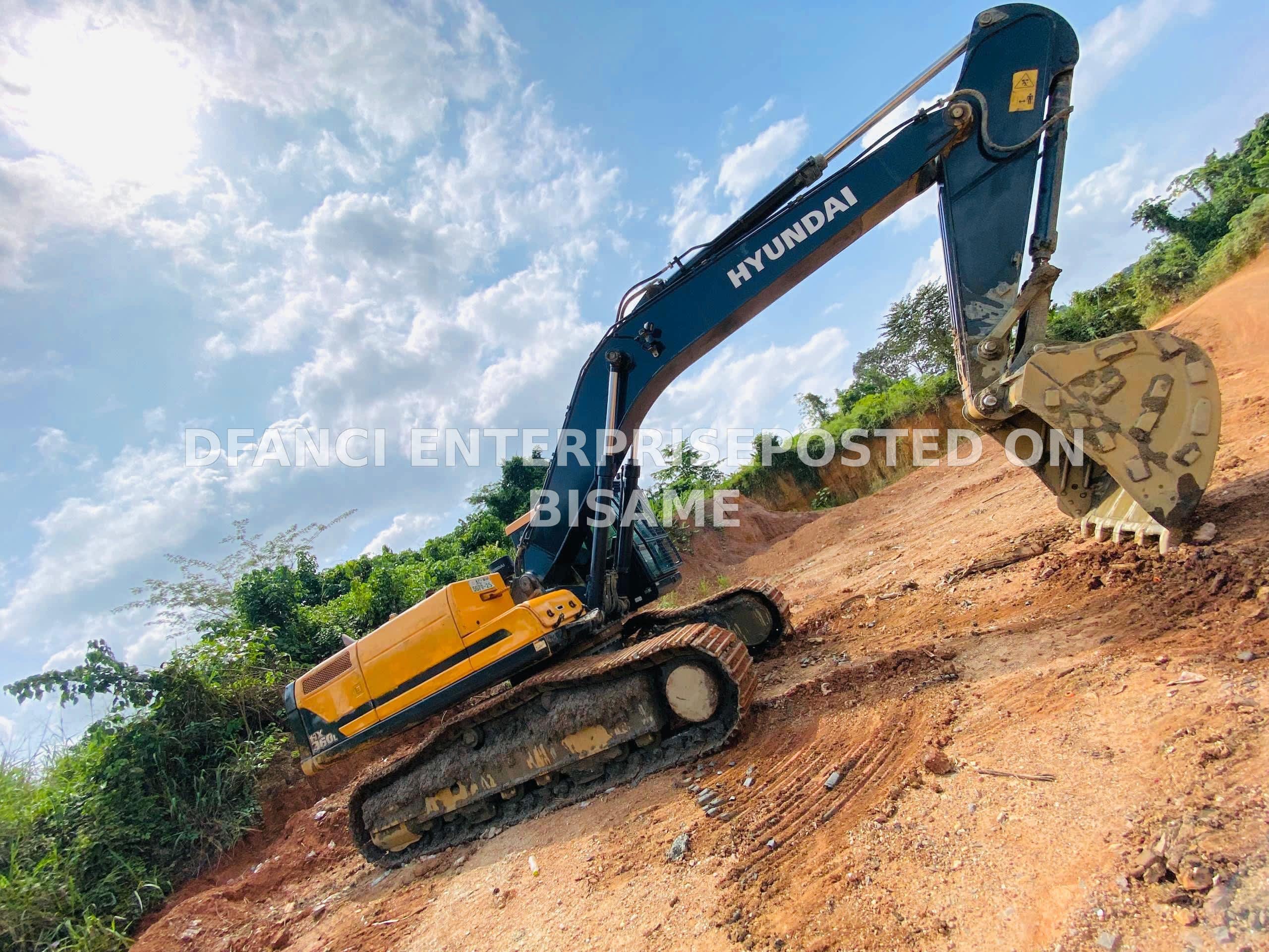 Hyundai Robex Series Tracked Excavator 360 L 2024 Ghanaian Used Yellow