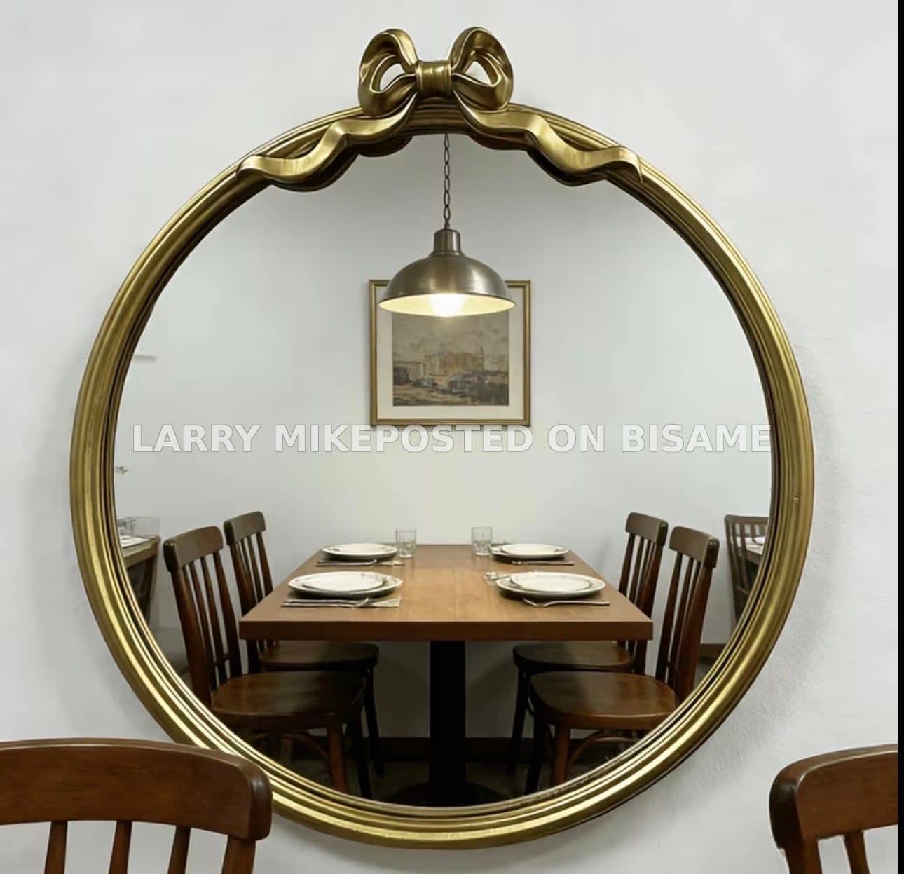 Round Wall Mirror
