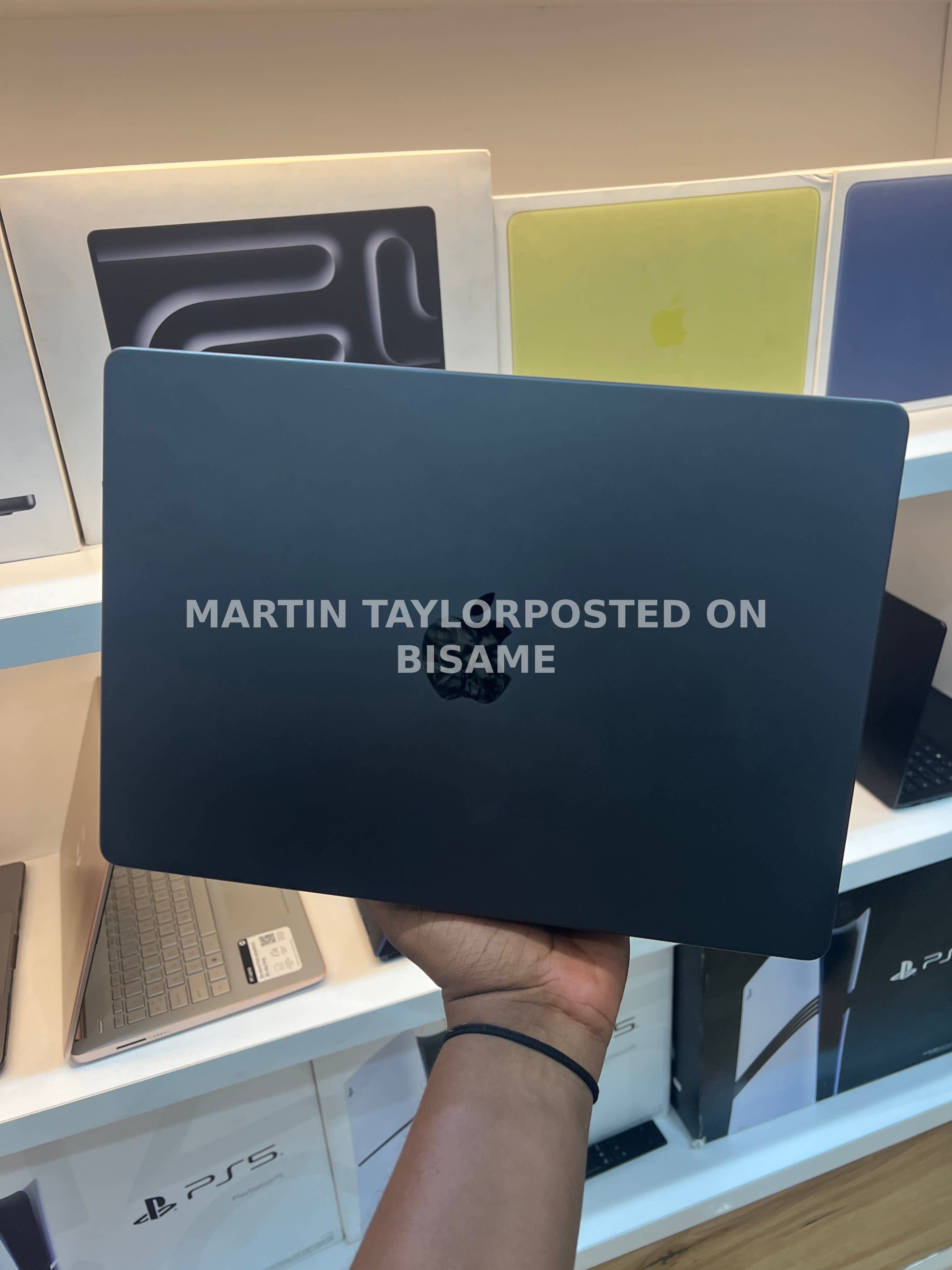 M5 MacBook Pro 2025 512GB 16GB Ram Gray