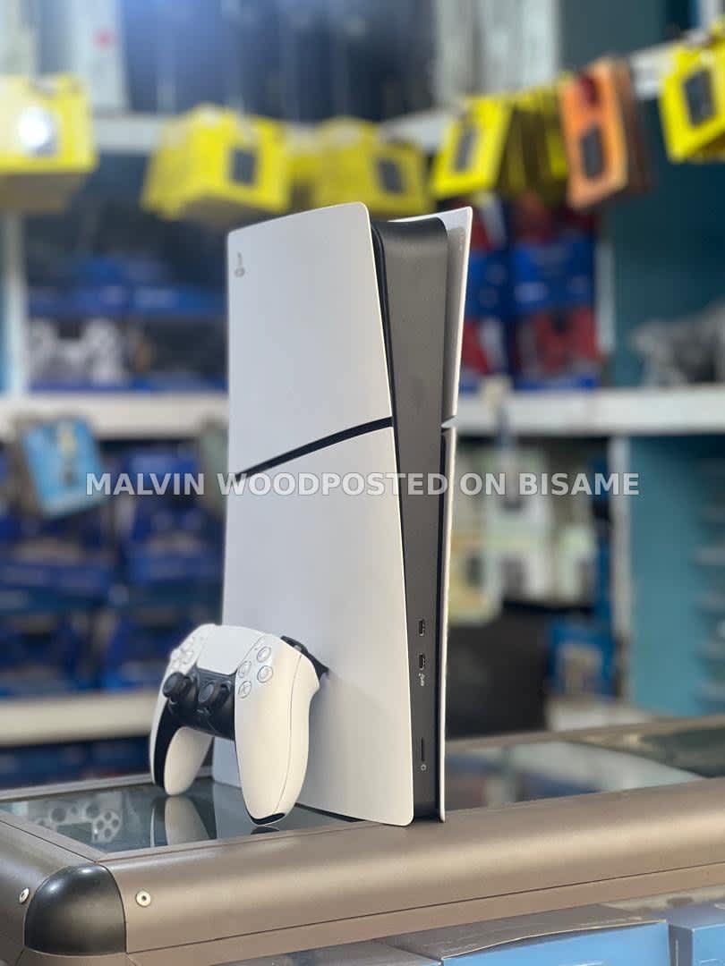 PS5 Slim Digital