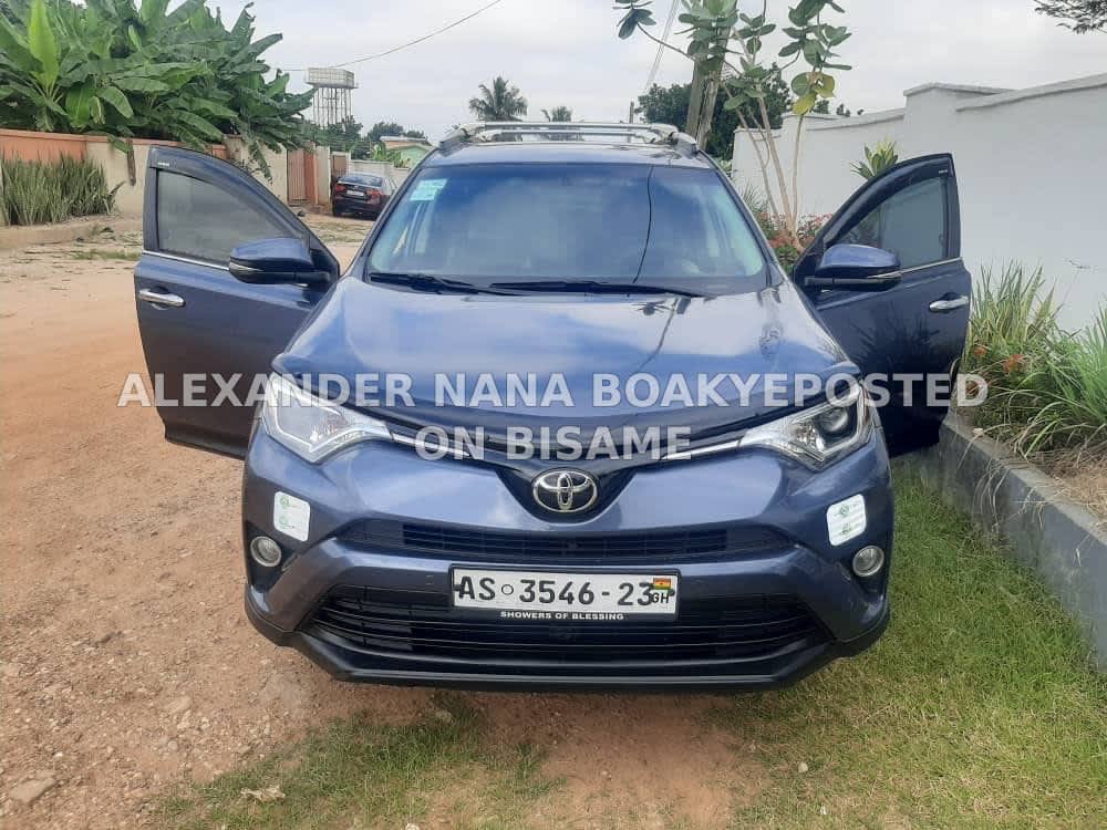 Toyota RAV4 LE AWD 2014 Ghanaian Used Blue