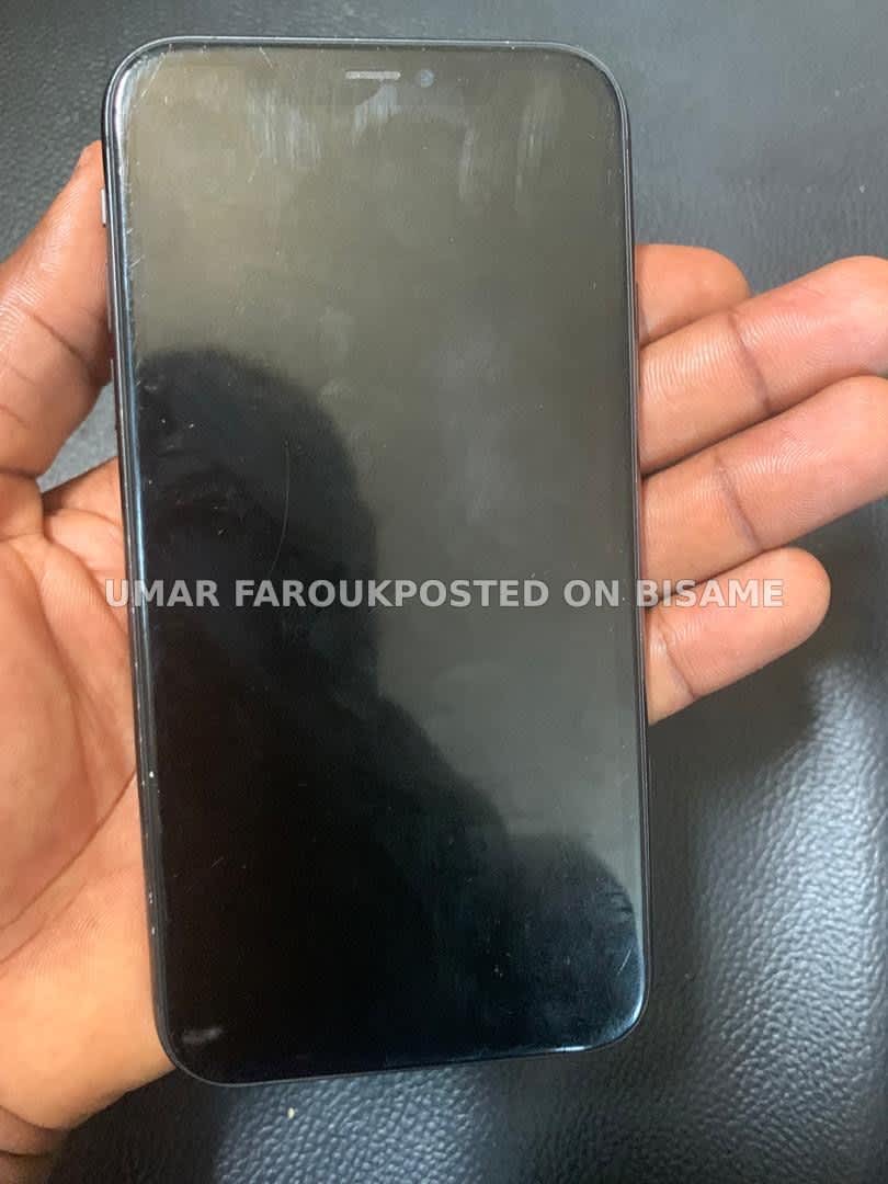 iPhone 11 6GB Ram 128GB Used Black