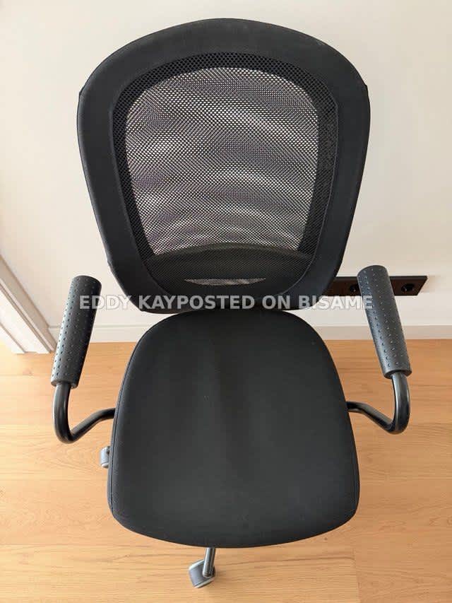 Office Chairs 