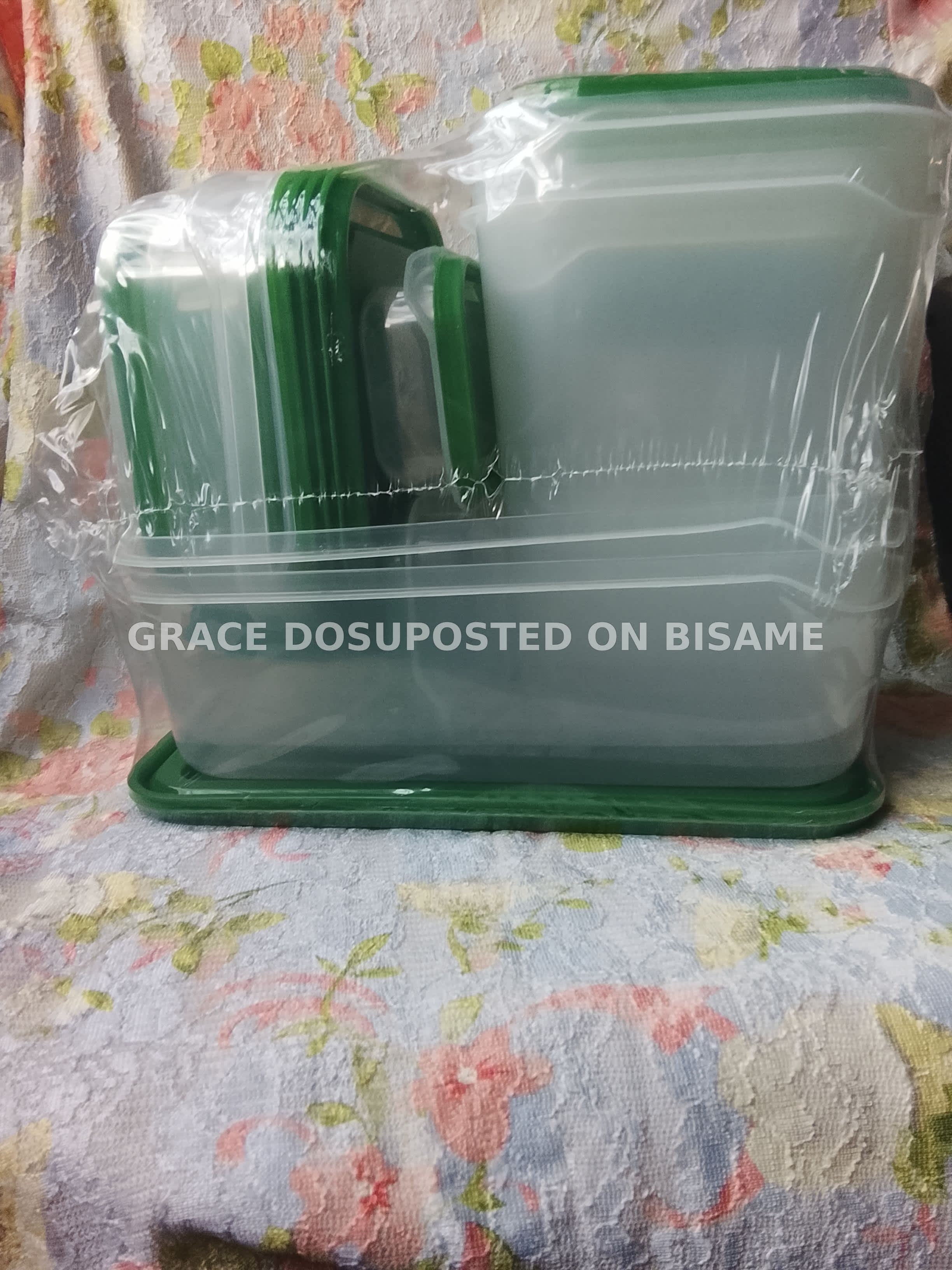 17 Pieces Plastic Bowls Set