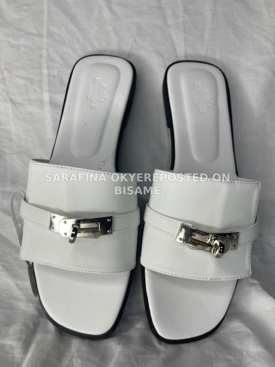 Ladies slippers