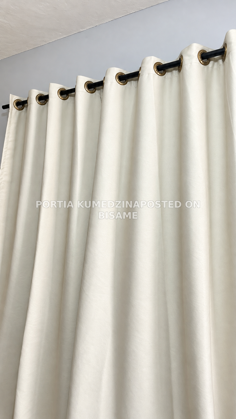 THE FAVOURED SHOWROOM CURTAINS