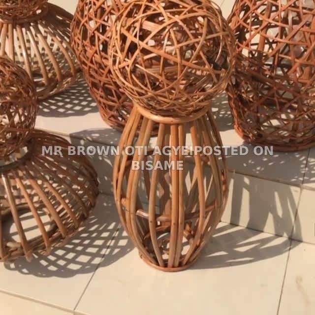 UN HAMPERS AND BASKETS