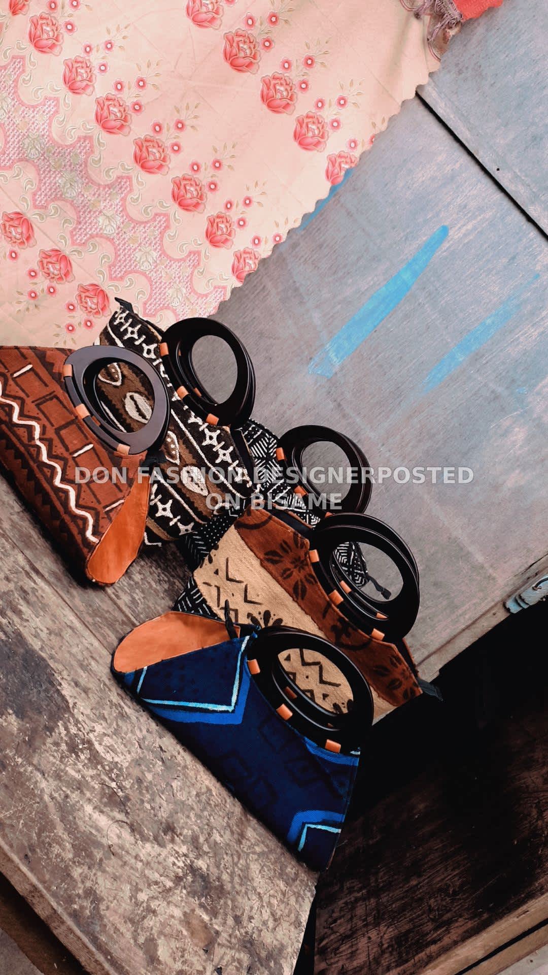 Ladies Mouthcloth Bag