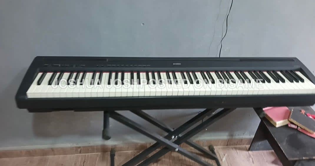 Yamaha P95 Piano