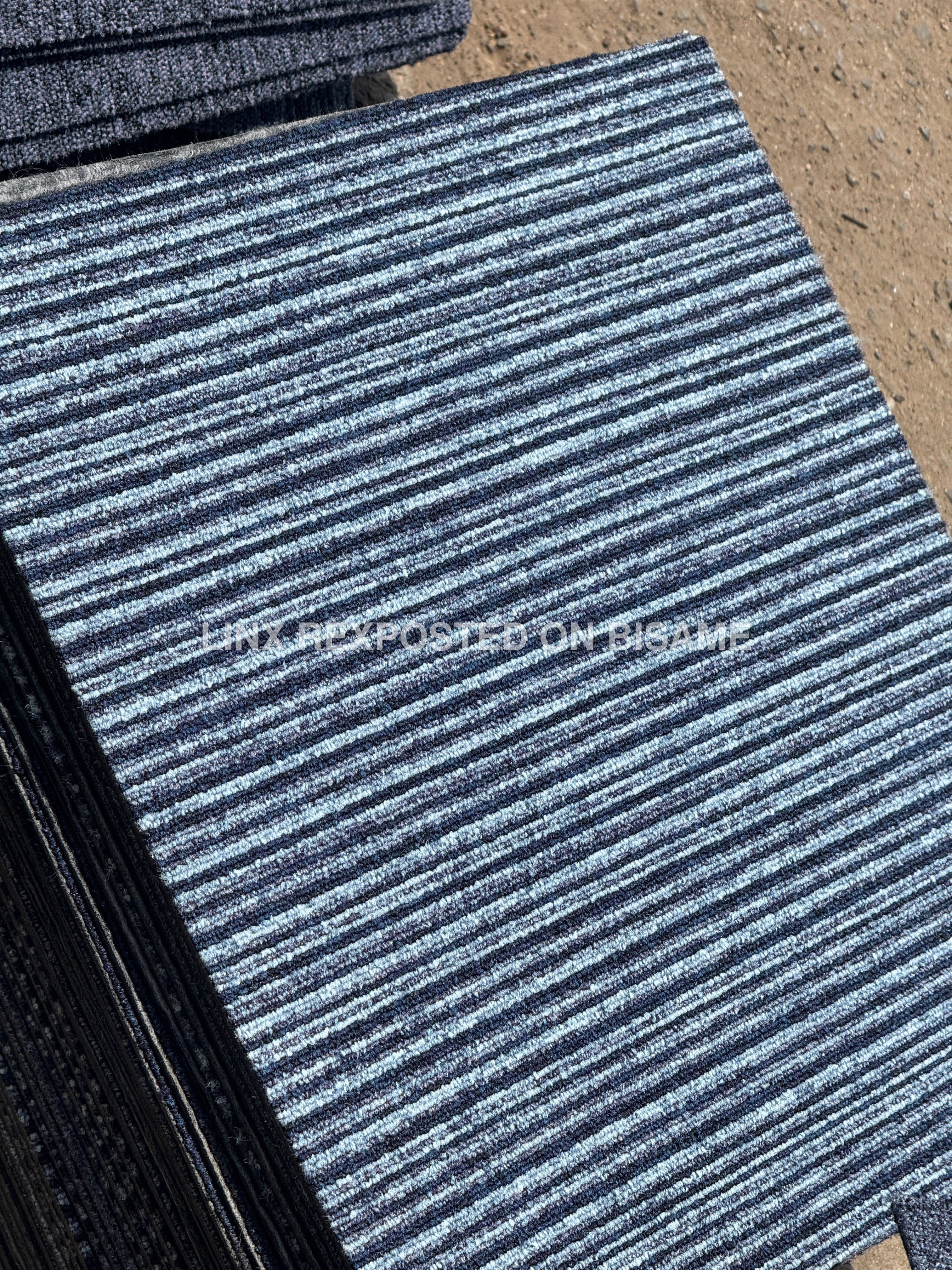 Woolen Carpet Tiles - Blue & Black