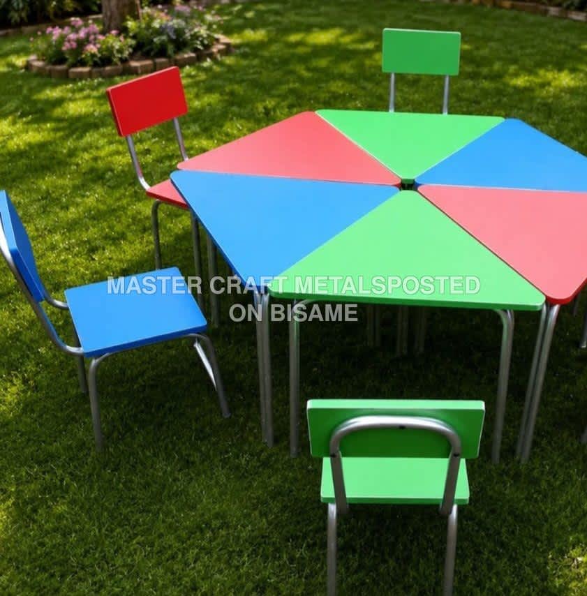 Octagonal Table & Chairs Nursery School Furniture