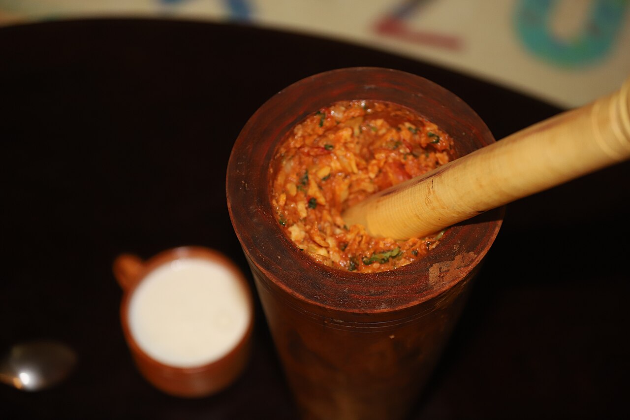 Zviti (Bou Saâda Pounded Galette with Tomato, Garlic and Green Chilli)