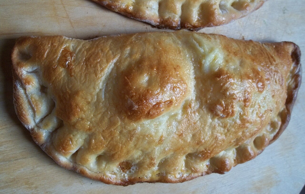 Guruli Gvezeli (Gurian Crescent Pie with Cheese and Egg)