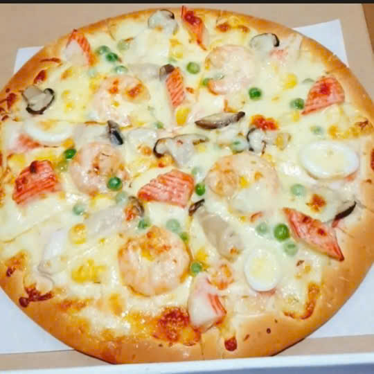Signature Seafood Pizza