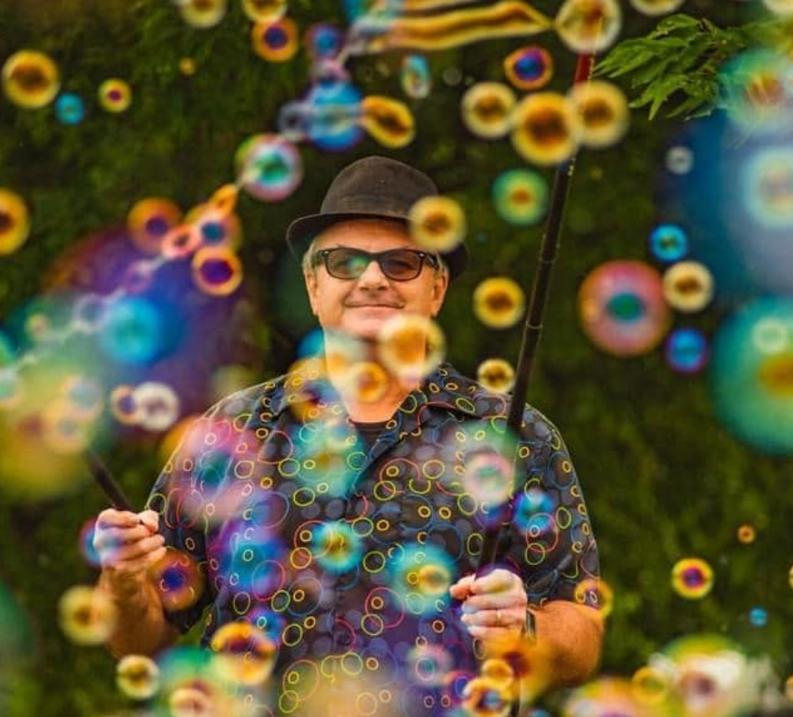 Soap Bubble Circus