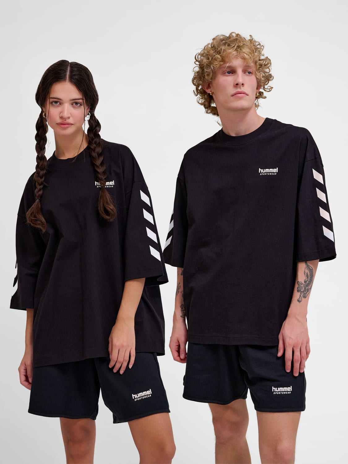 Hummel Unisex Oversized Willy T Shirt Black - Black