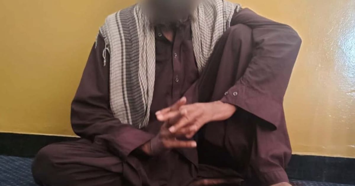 ۶۱ هزار افغانی از نزد یک گدای حرفه‌ای در خوست به دست آمد