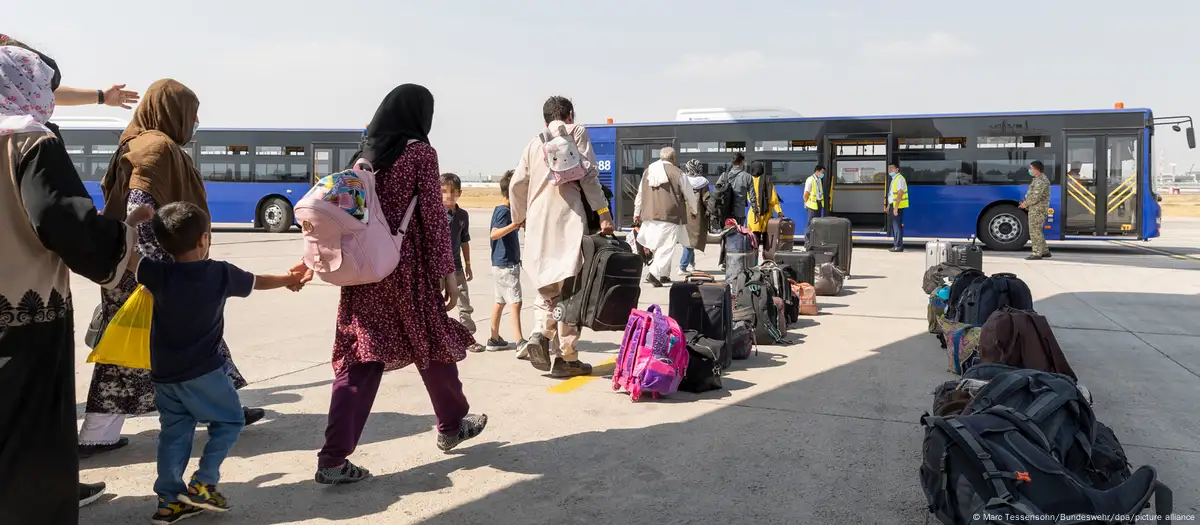آلمان، پناهجویان افغانستان در پاکستان را انتقال میدهد