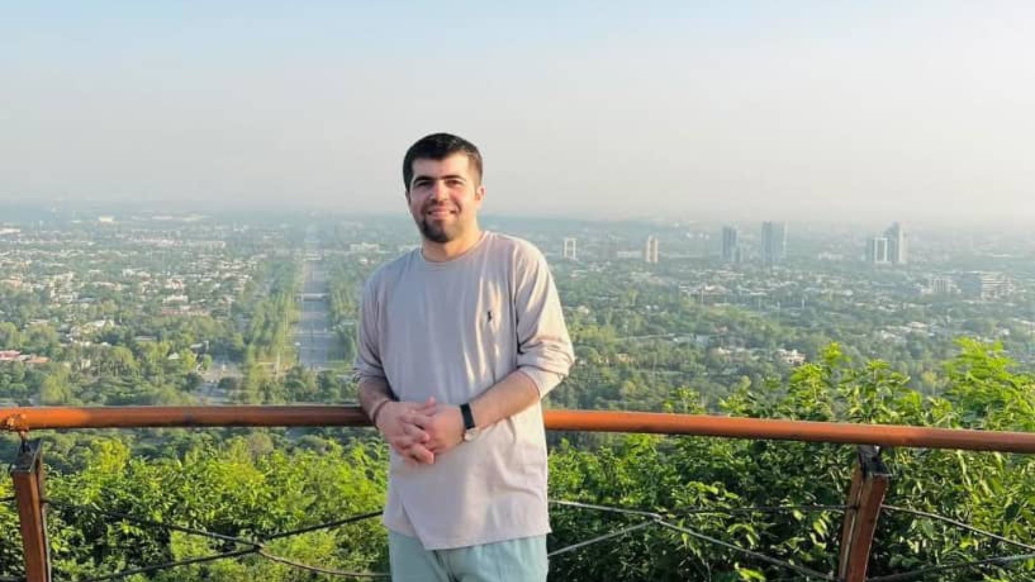 یک خبرنگار افغانستان در پاکستان بازداشت شد