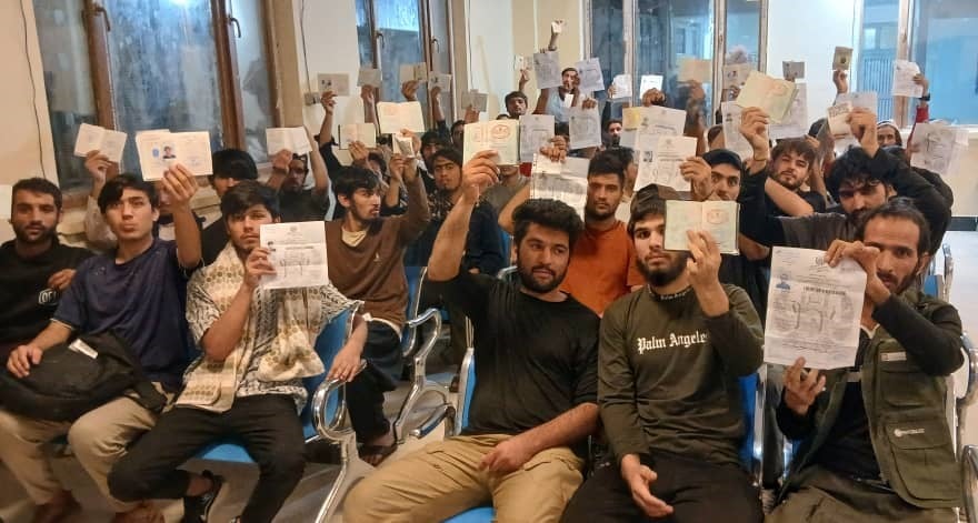 آزادی ۵۶۵ زندانی افغانستان از زندان‌های پاکستان و عراق