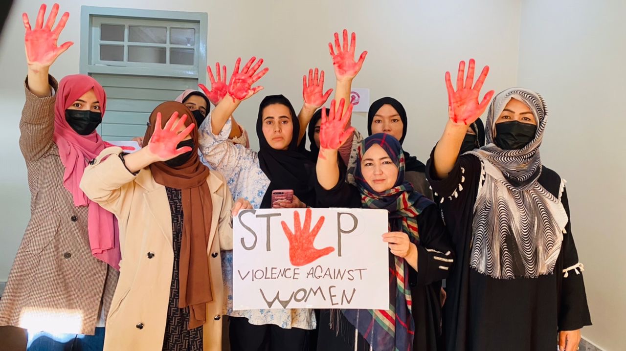 جنبش خودجوش زنان معترض افغانستان: در برابر آپارتاید جنسیتی تسلیم نمی‌شویم