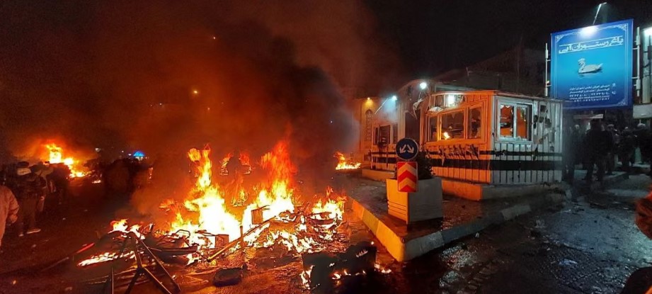 هرانا: تلفات اعتراضات در ایران از ۵۰۰ نفر گذشت