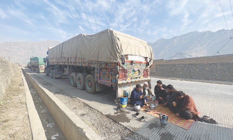 پاکستان با صادرات کالاهای ترانزیتی افغانستان موافقت کرد