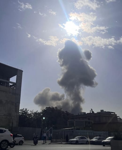 حمله‌ی اسراییل به ایران؛ صدای سه انفجار در تهران شنیده شد