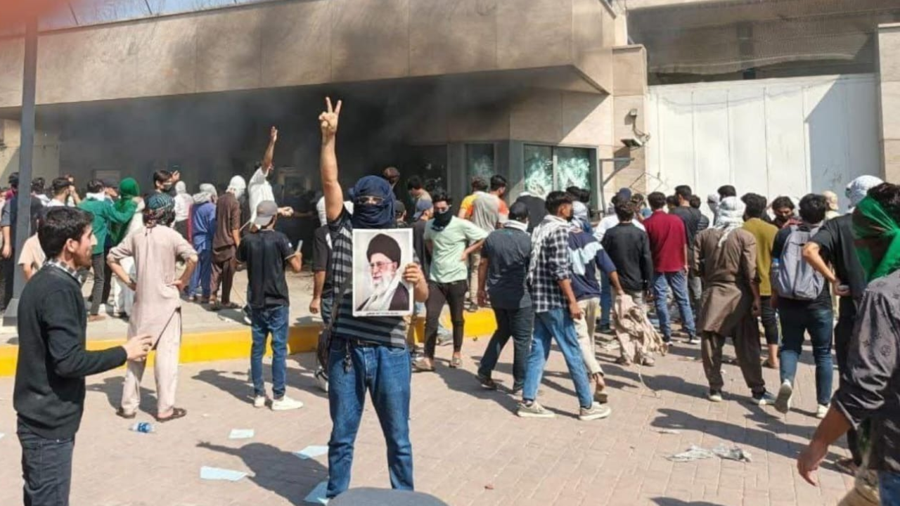 اعتراضات مقابل قنسولگری امریکا در کراچی ۲۷ کشته و زخمی برجای گذاشت 