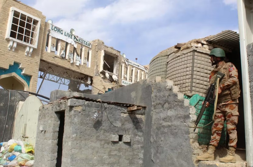 درگیری پاکستان و اداره‌ی کابل وارد هشتمین روز شد