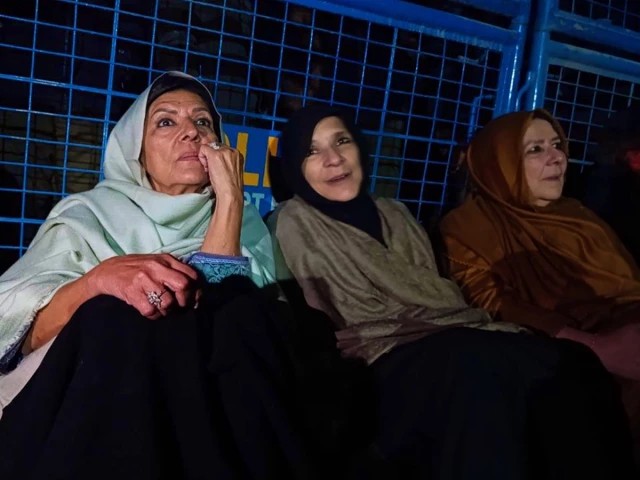 سه خواهر عمران خان در پاکستان بازداشت شدند