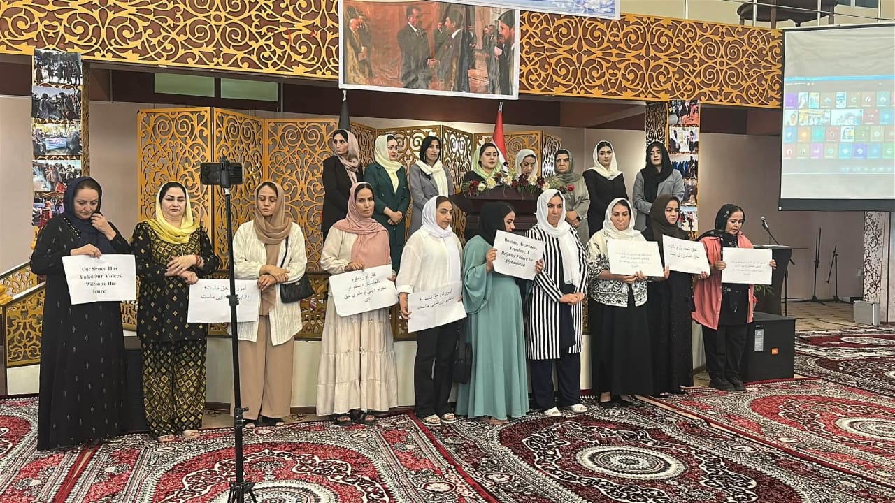 فعالان حقوق زنان افغانستان در تاجیکستان بر هم‌گرایی و هماهنگی تاکید کردند