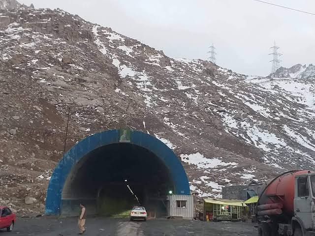 واژگونی موتر در سالنگ جنوبی؛ دو کشته و سه زخمی