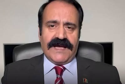 اندر: به‌دلیل توصیف طالبان، از وظیفه ۱۵ ساله‌ام در سویدن برکنار شدم