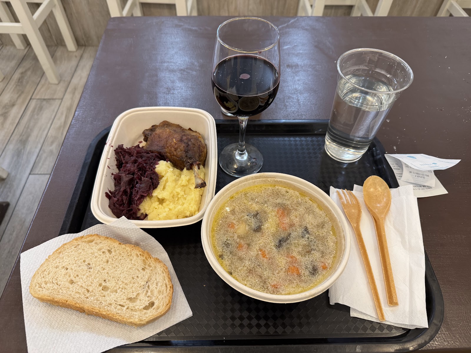 Mór's Eatery 1