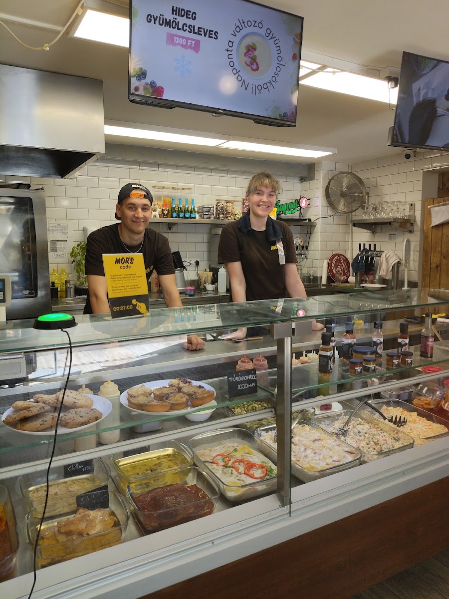 Mór's Eatery 3