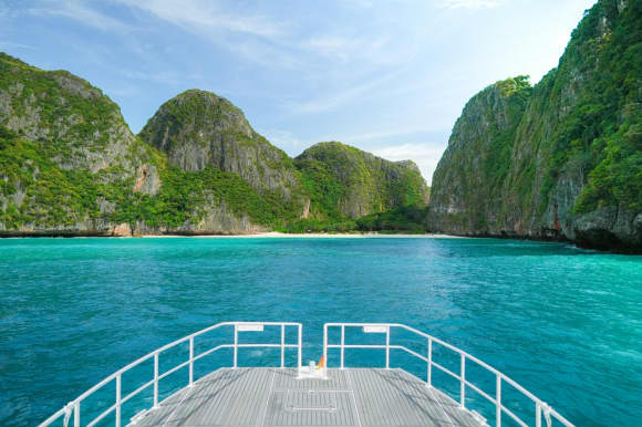 Phi Phi 5 Islands Luxury Speed Catamaran (Bamboo – Khai – Maiton – Maya Bay)