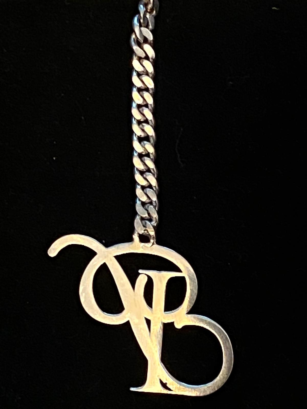 1790273113527-asbijoux-asbijoux_breloc_de_argint_personalizat_initiale_01