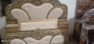 Carving double bed 🛏️ 6 by 7 feet 