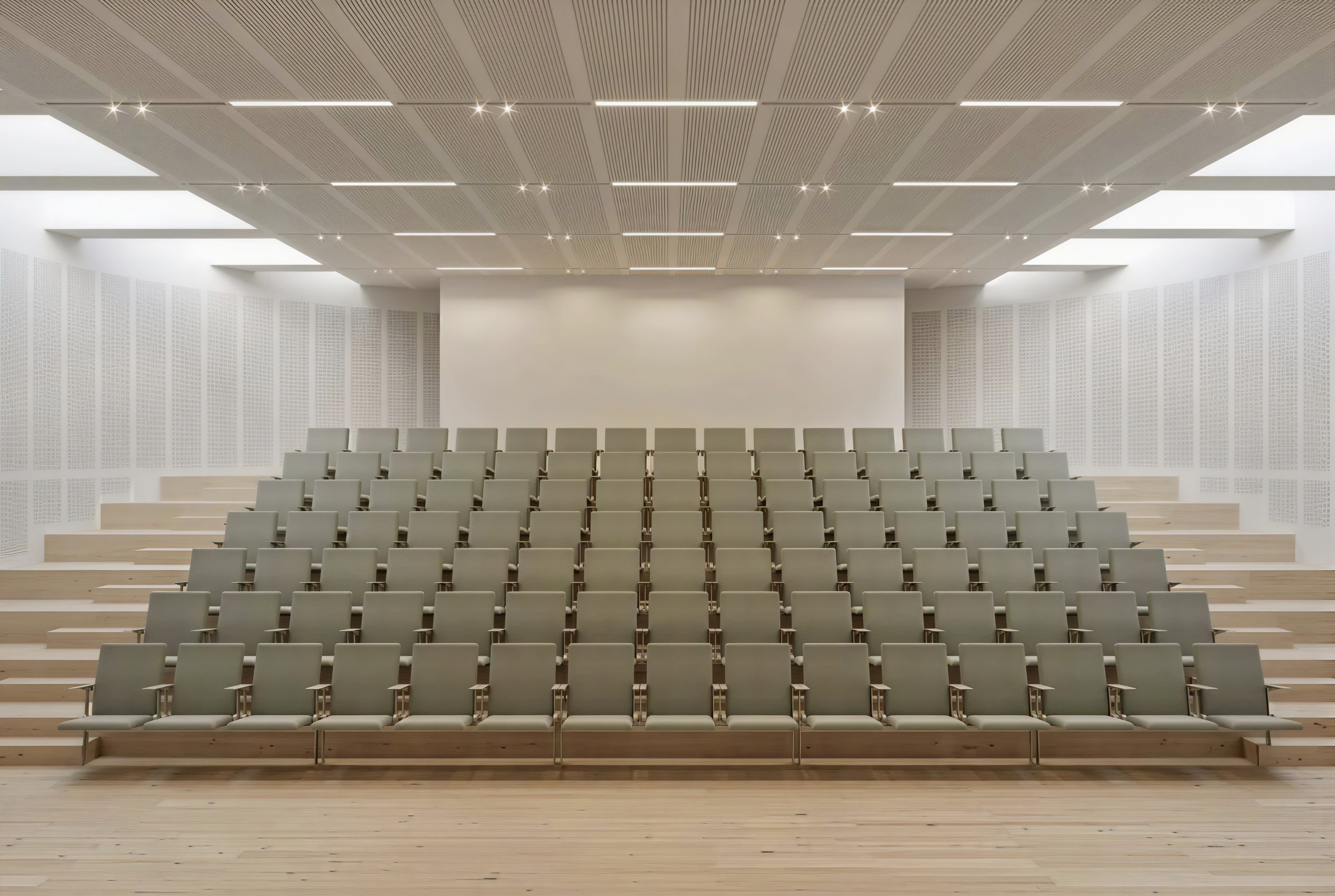 Auditorium & Retractable Seating