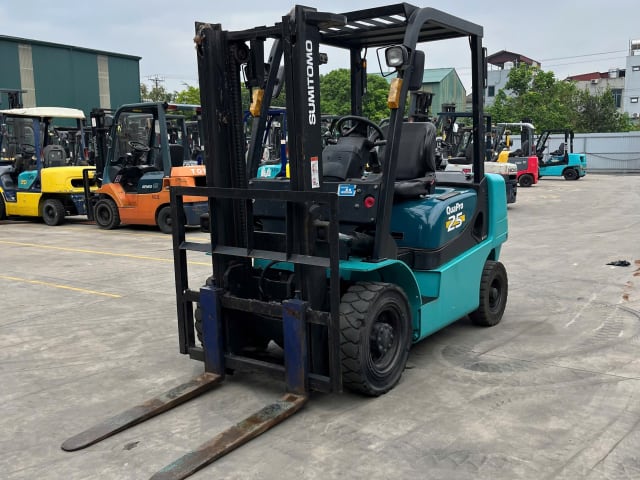 Xe nâng dầu Sumitomo 2,5 tấn