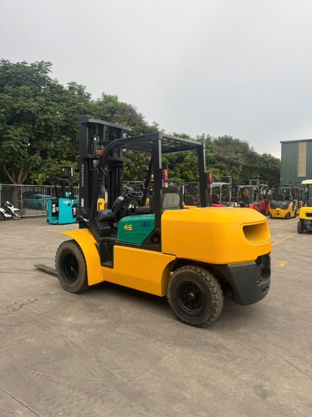 XE NÂNG DẦU 4,5 TẤN KOMATSU FD45T-8 111439