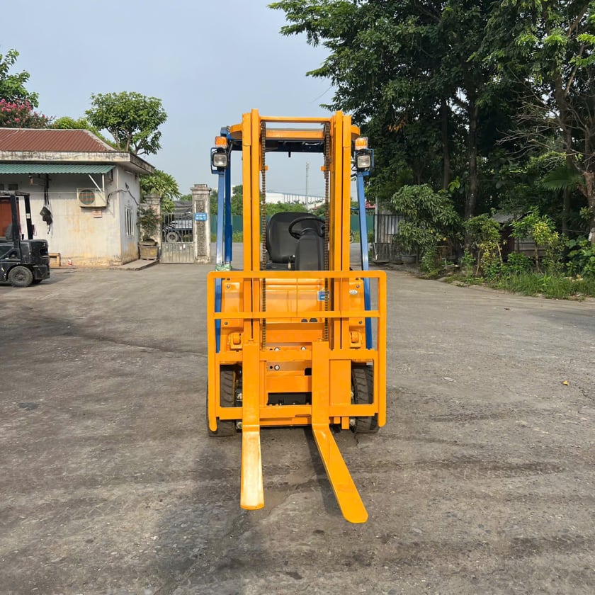 XE NÂNG ĐIỆN CŨ 1,5 TẤN KOMATSU FB15-12 856089