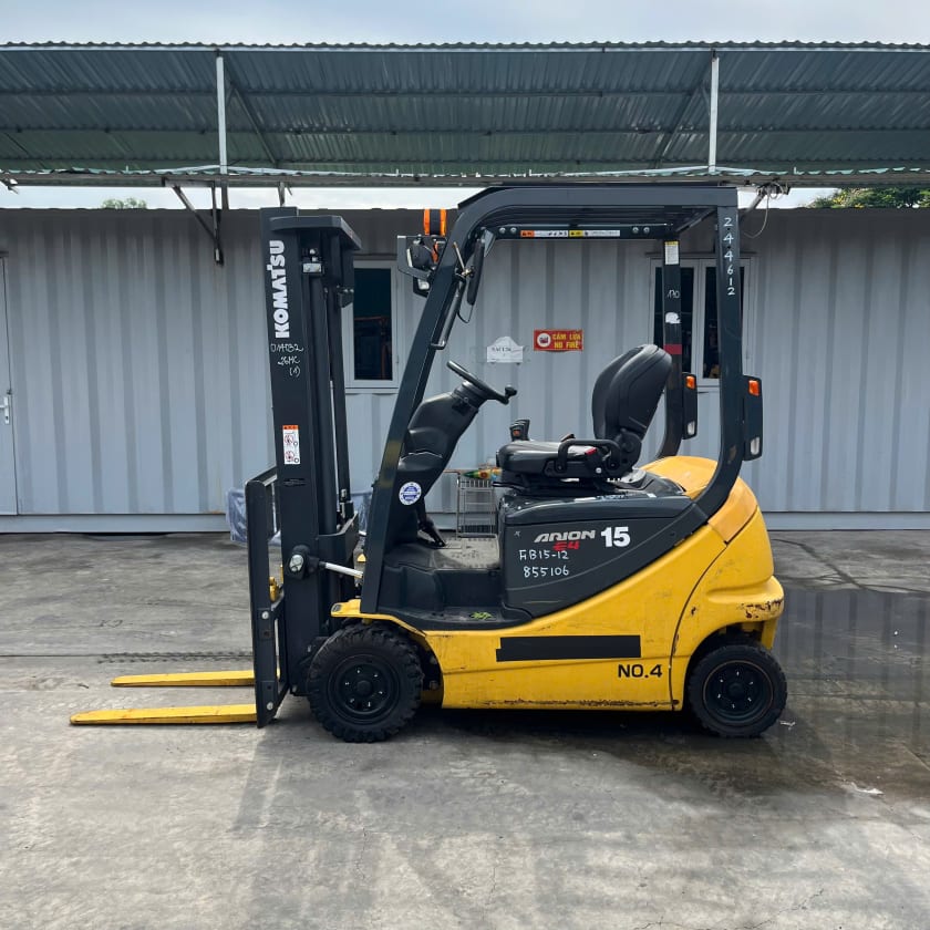 XE NÂNG ĐIỆN CŨ 1,5 TẤN KOMATSU FB15-12 855106