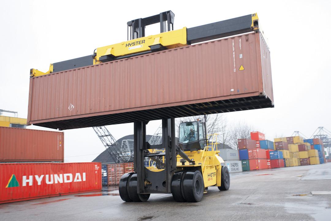xe-nang-container-40-tan.jpg