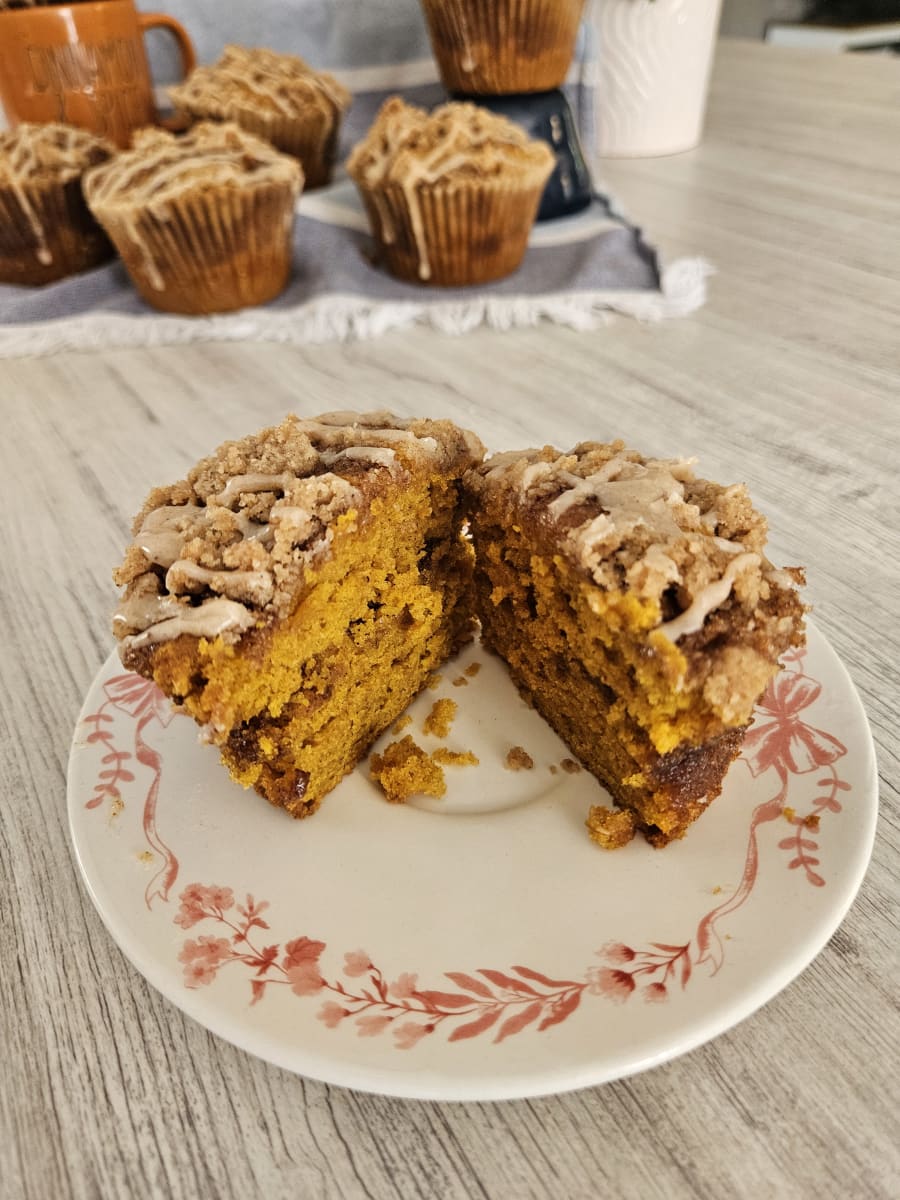 4-Pack Jumbo Coffee Cake Muffins product photo
