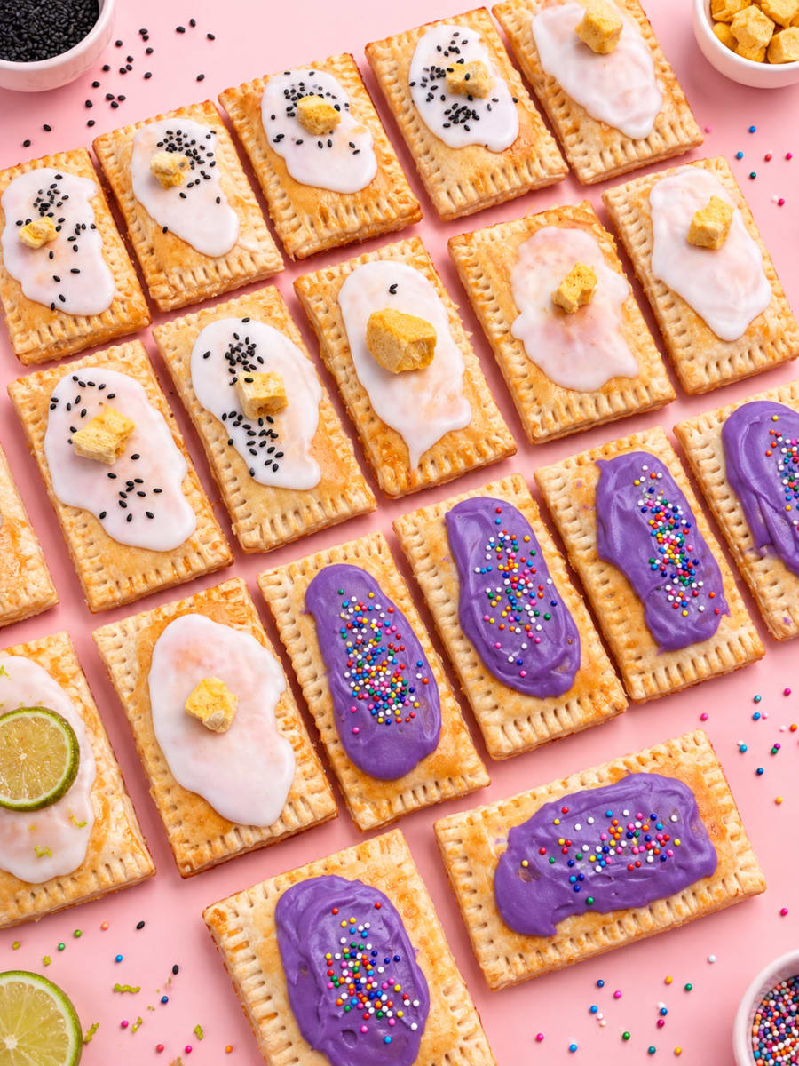 4 poptarts (Ube and Mango) product photo