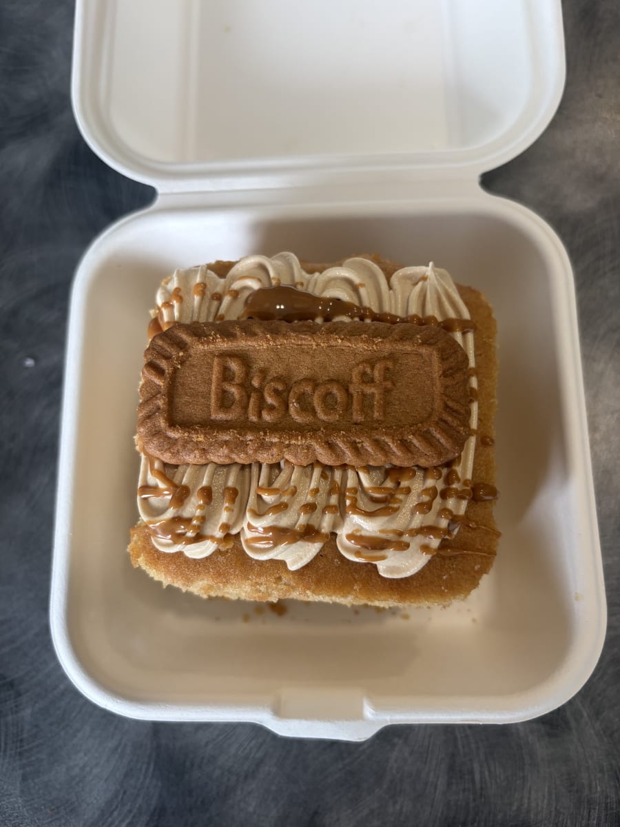 (1) Biscoff Cookie Cake product photo