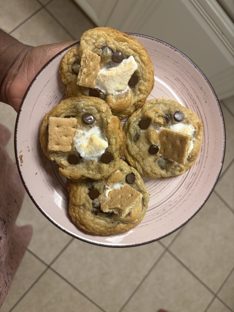 S’Mores Chocolate Chip Cookies product photo