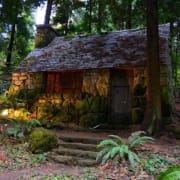 Stone Cabin--Photo: Mary Edmeades Stone Cabin--Photo: Mary Edmeades